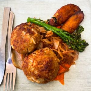 Crab cakes with broccolini and plantains