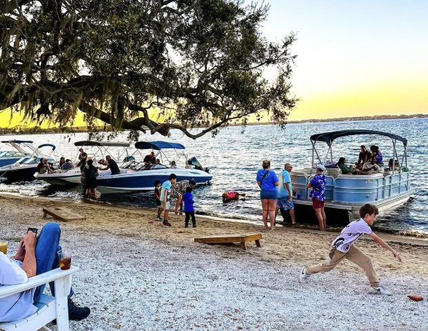 Boater’s Guide: Cruise Up and Dine at Salt Shack on the Lake